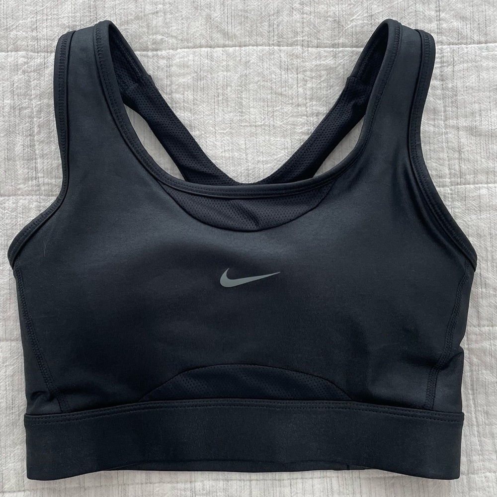 NIKE WOMENS SWOOSH BRA • XS • BLACK • NWT